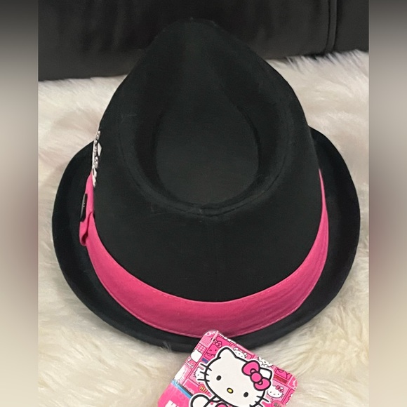 Sanrio Hello Kitty 🎀 Girls Black Fedora Hat HK Button M/L NWT - Picture 2 of 9